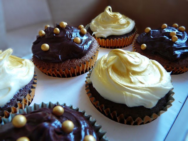 vanilla-chocolate-cupcakes-the-purple-pumpkin-blogspot42
