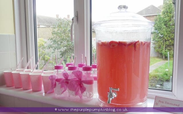 pink-flavoured-lemonade-baby-shower (5)