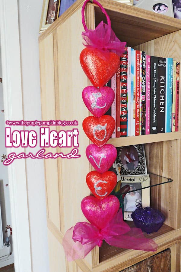 valetines-day-love-heart-garland