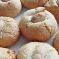 Baked Almond Macaroons for Passover
