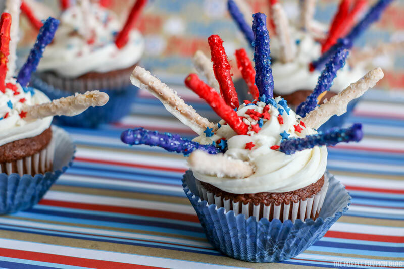 Red white and blue fireworks cupcakes
