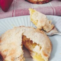 Delicious Mini Lemon Curd Pies