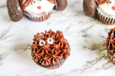 Adding eyes to Chewbacca cupcakes