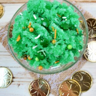 How to make Green St. Patrick's Day Sugar Scrub