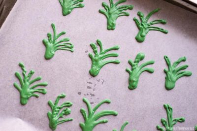 Candy pineapple leaves