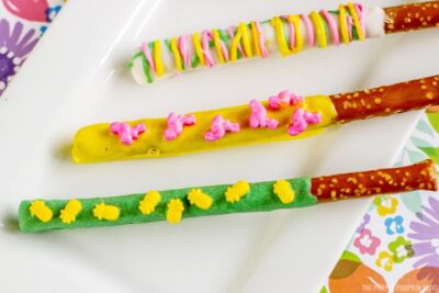 Tropical Pretzel Rods Process - adding sprinkles