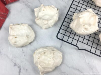 Cooked mini pavlovas