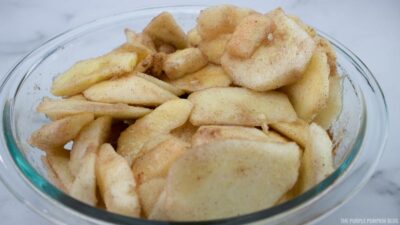 Apples coated with sugar and spices