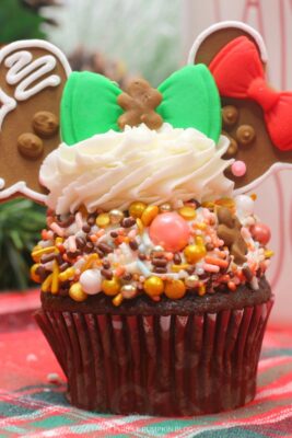 Gingerbread Men Mickey & Minnie Mouse Cupcakes