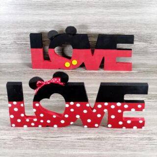 Cute Disney Mickey & Minnie Mouse Love Signs