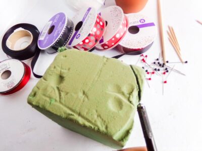 Cutting Floristry Foam Brick