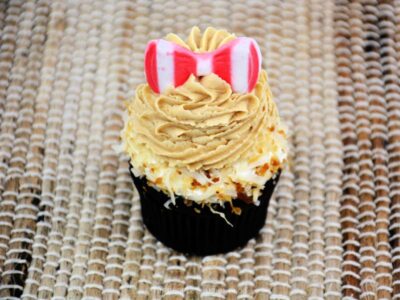 Striped Fondant Bow on Cupcake