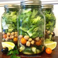 How To Make Chickpea Salad in a Mason Jar
