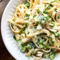 Recipe for Creamy Chicken and Broccoli Alfredo