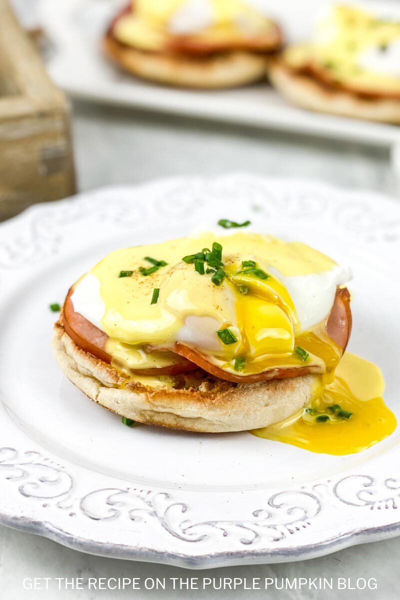 How To Poach an Egg for Eggs Benedict