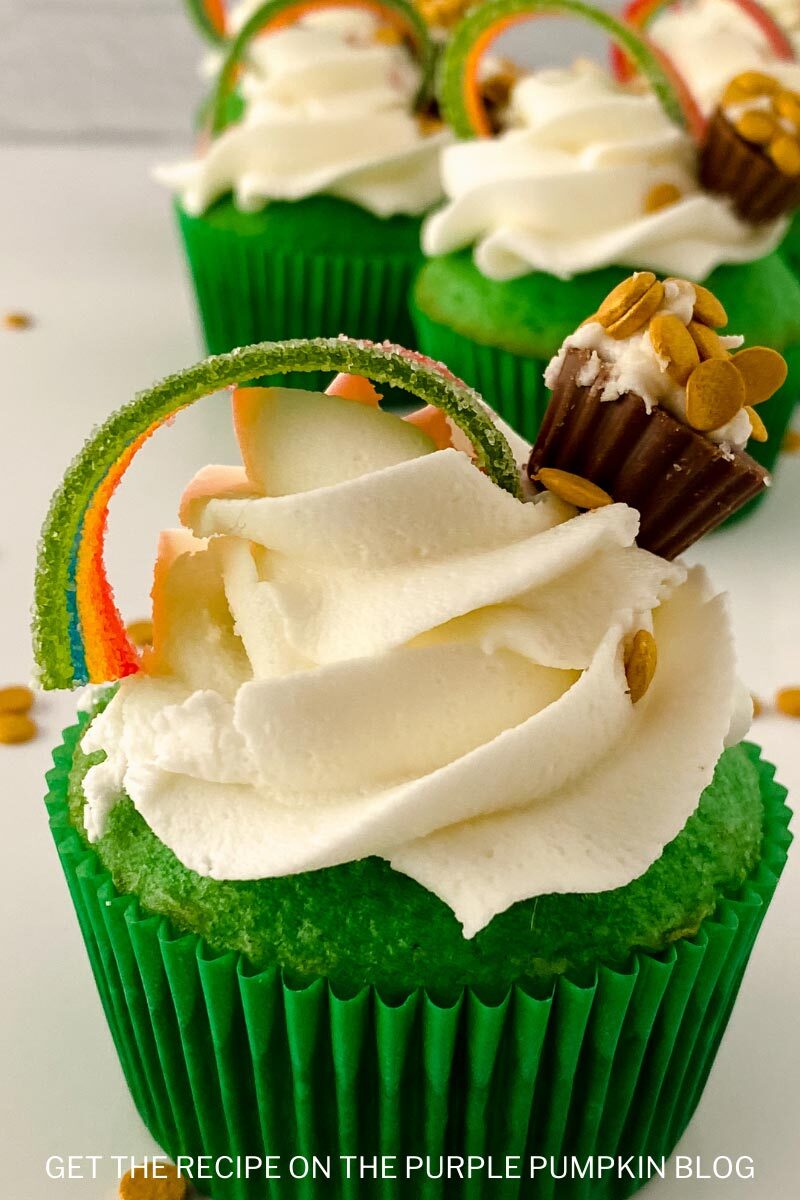 How to Make Pot of Gold Cupcakes