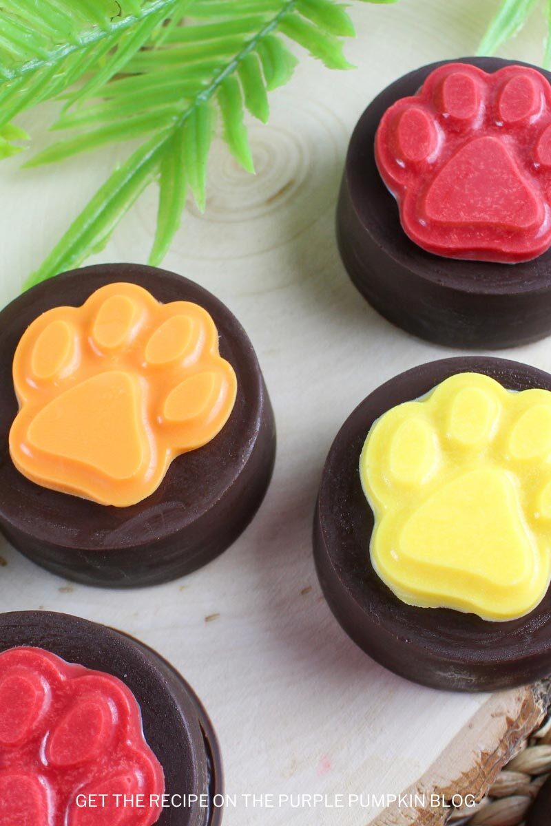 Candy Coated Oreo Cookies (Lion King Themed!)