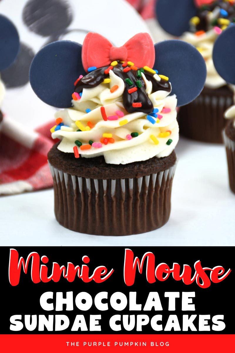 Minnie-Mouse-Chocolate-Sundae-Cupcakes