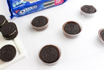 Oreo Cookies Added to Mold