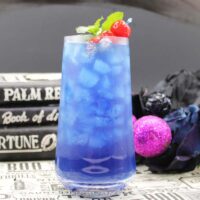 How to Make a Sarah Sanderson Cocktail