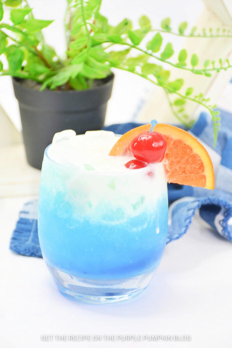 How to Make a Blue Tropical Vodka Cocktail