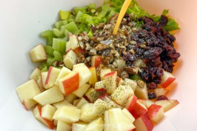 Adding Vinaigrette to Salad Ingredients