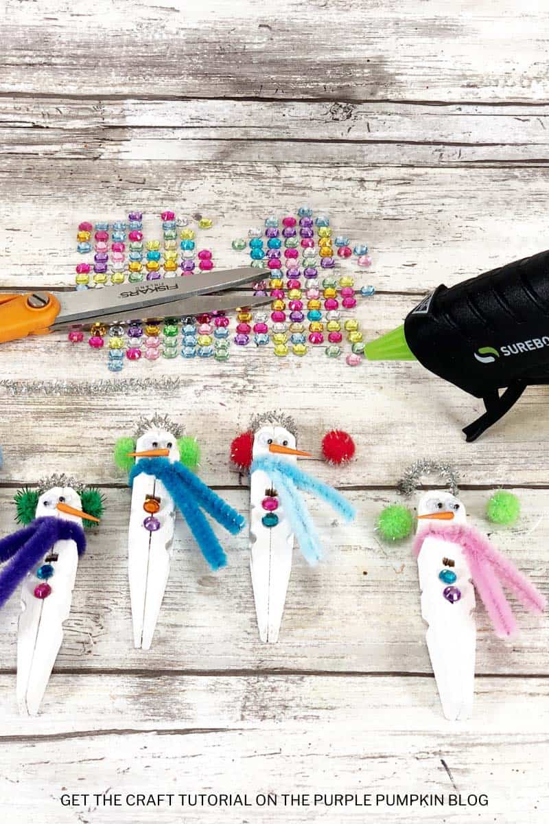 Clothespin Snowman Craft Idea for Winter (Clothes Peg Snowmen)