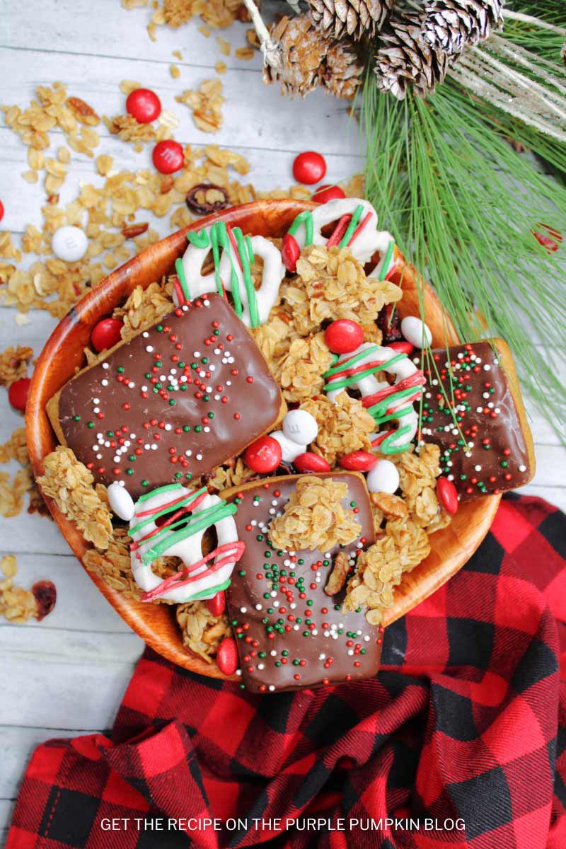 Reindeer Food Mix with Cookies & Pretzels