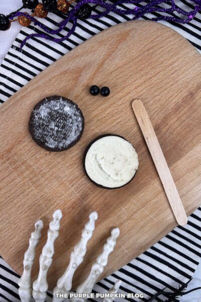 Split Oreo for Cauldron Cupcake Decoration