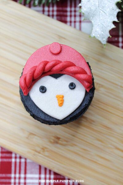 Completed Fondant Penguin Face